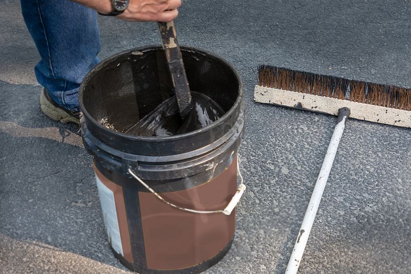 Driveway Sealcoating in Denver, CO