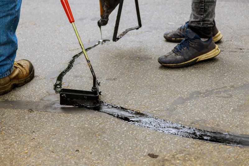 Tar Driveway Sealing in Fort Myers, FL